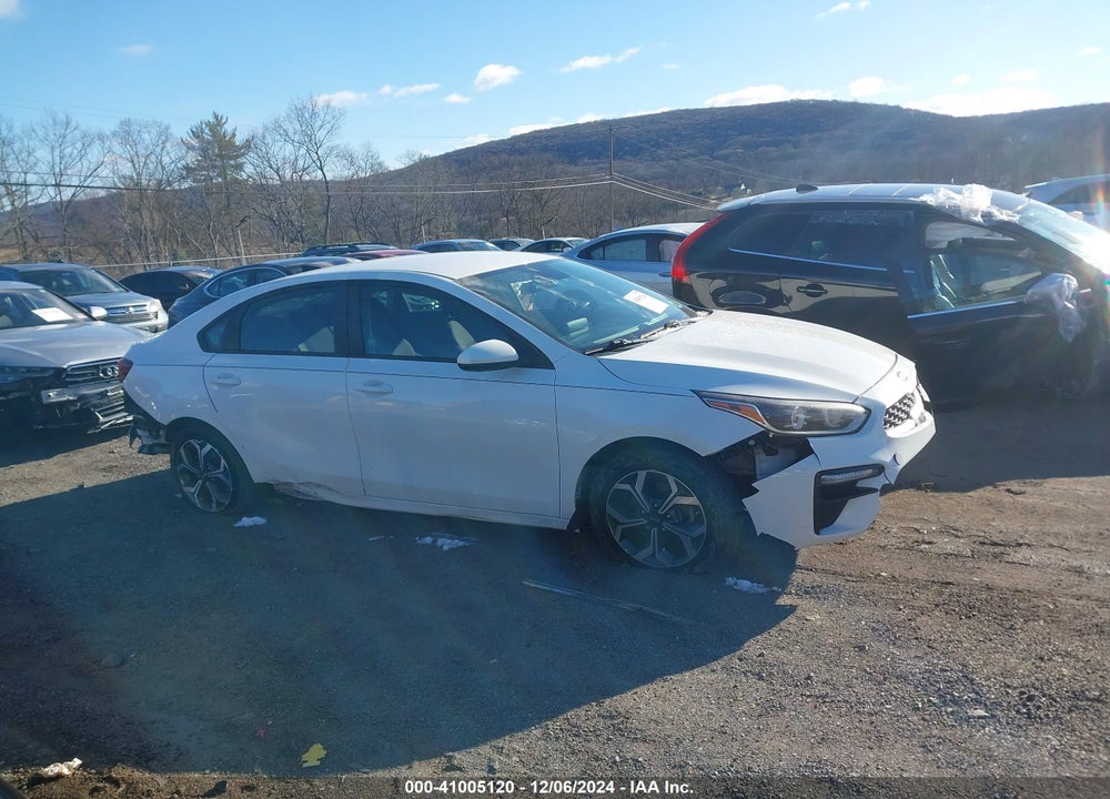 2019 KIA FORTE LXS VIN: 3KPF24AD6KE116505