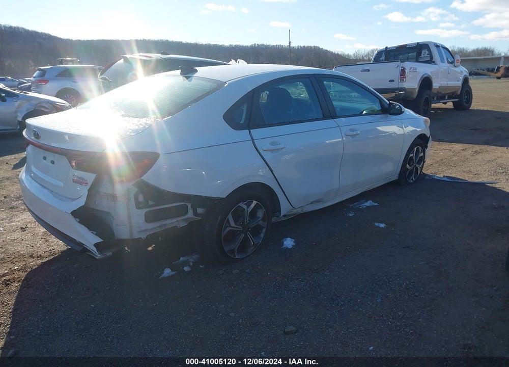 2019 KIA FORTE LXS VIN: 3KPF24AD6KE116505