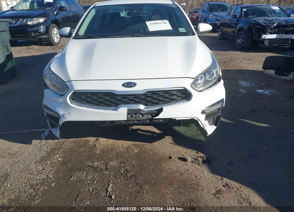 2019 KIA FORTE LXS VIN: 3KPF24AD6KE116505