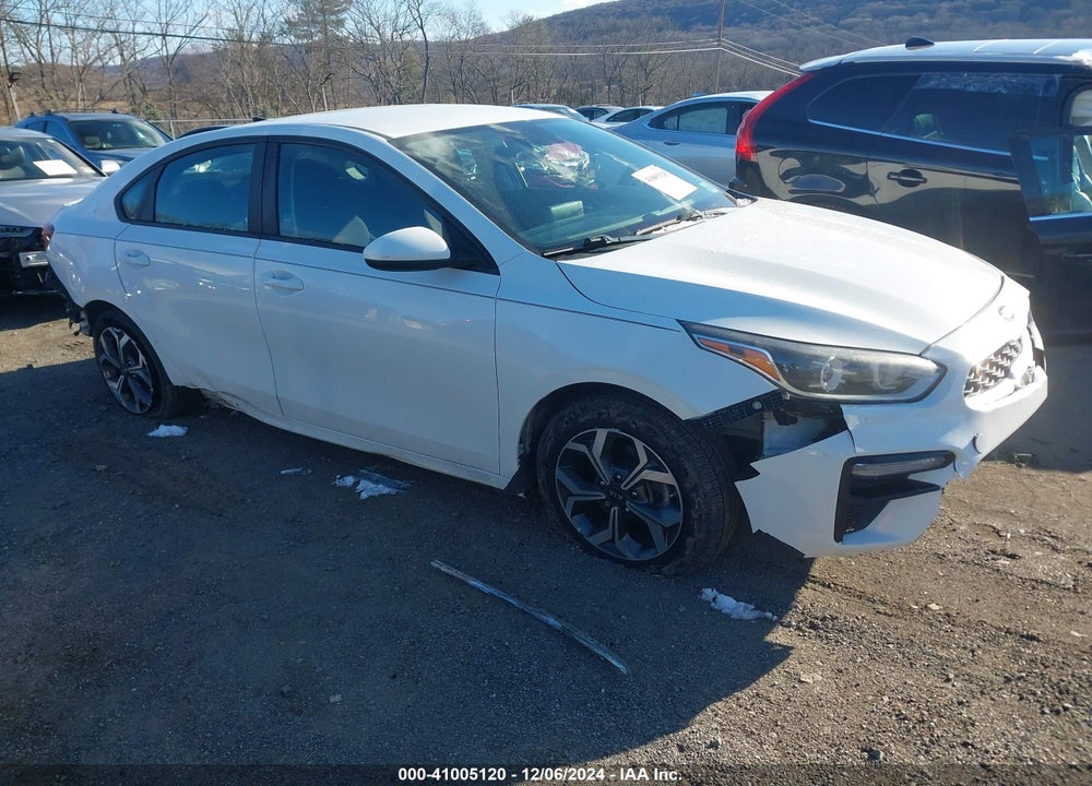 2019 KIA FORTE LXS VIN: 3KPF24AD6KE116505