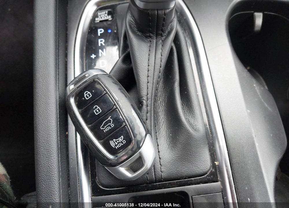 2020 HYUNDAI SANTA FE SEL VIN: 5NMS33AD0LH270093