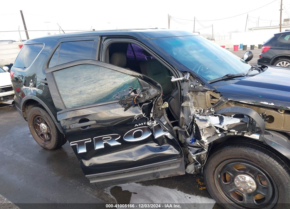 2015 FORD UTILITY POLICE INTERCEPTOR VIN: 1FM5K8AR5FGC52026