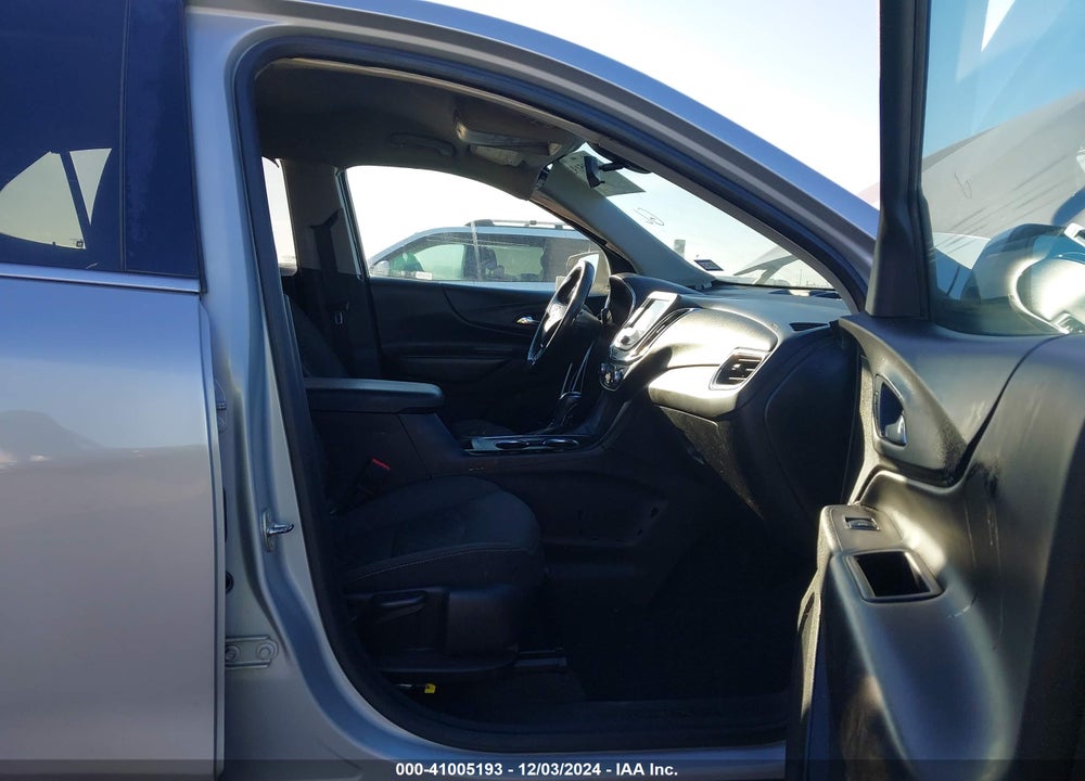 2018 CHEVROLET EQUINOX LT VIN: 2GNAXKEXXJ6227391