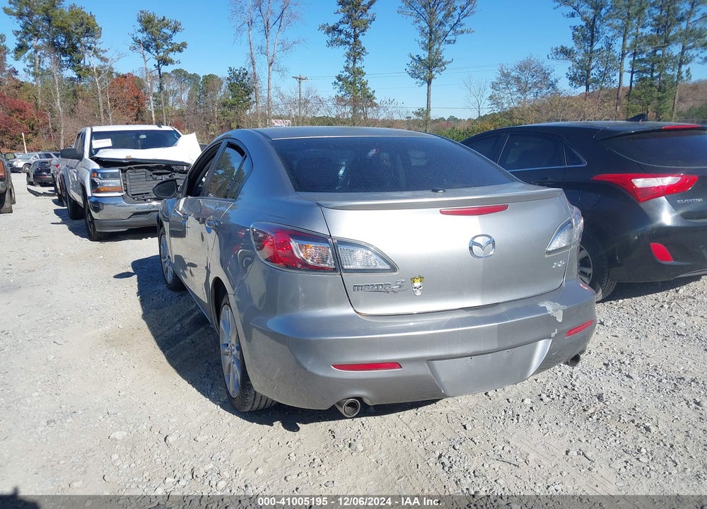 2011 MAZDA 3 S SPORT VIN: JM1BL1U51B1446912