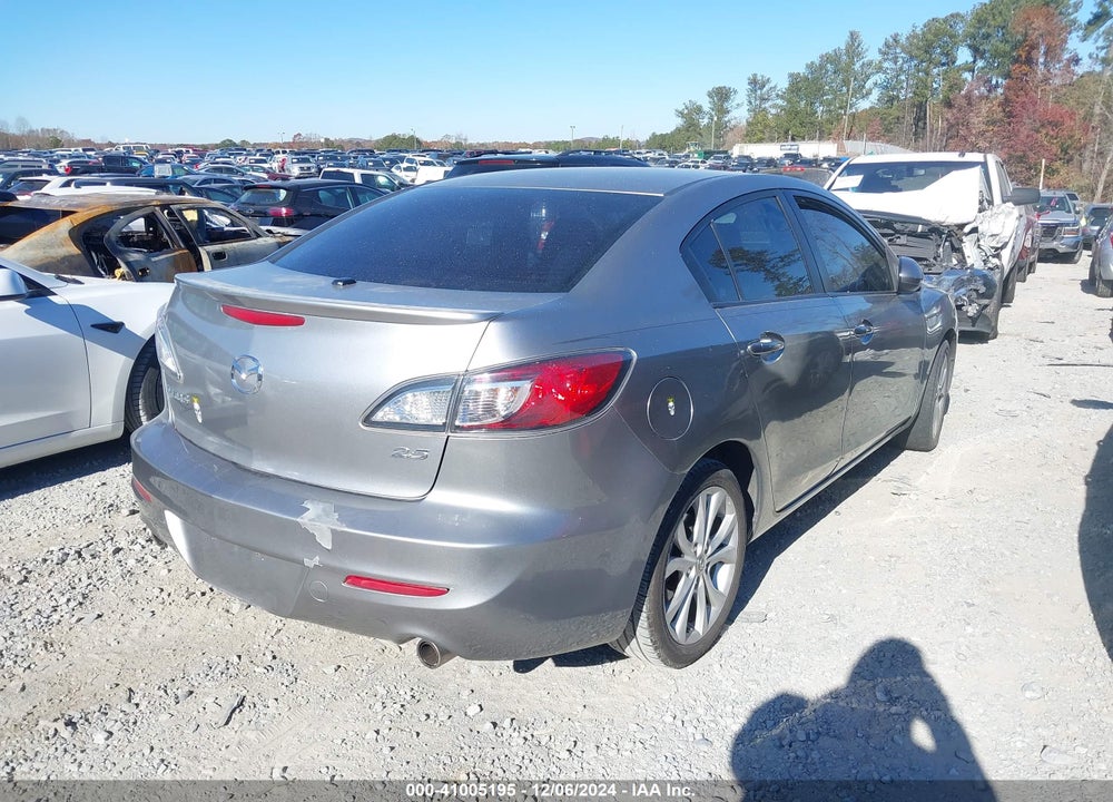 2011 MAZDA 3 S SPORT VIN: JM1BL1U51B1446912