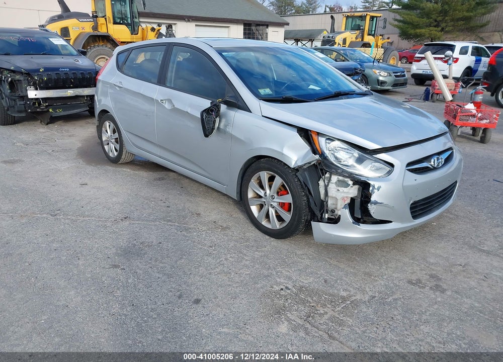 2013 HYUNDAI ACCENT SE VIN: KMHCU5AE7DU086118