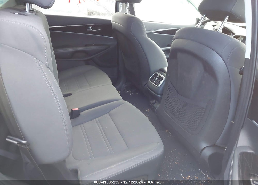 2020 KIA SORENTO VIN: 5XYPGDA39LG664676