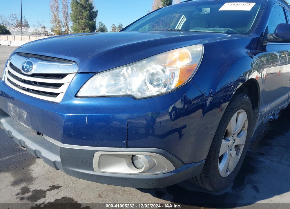 2011 SUBARU OUTBACK 2.5I PREMIUM VIN: 4S4BRBGC8B3427028