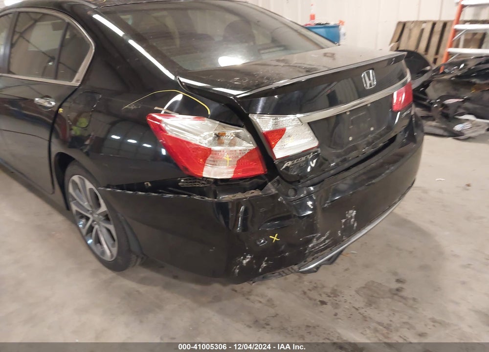 2015 HONDA ACCORD SPORT VIN: 1HGCR2F5XFA003879