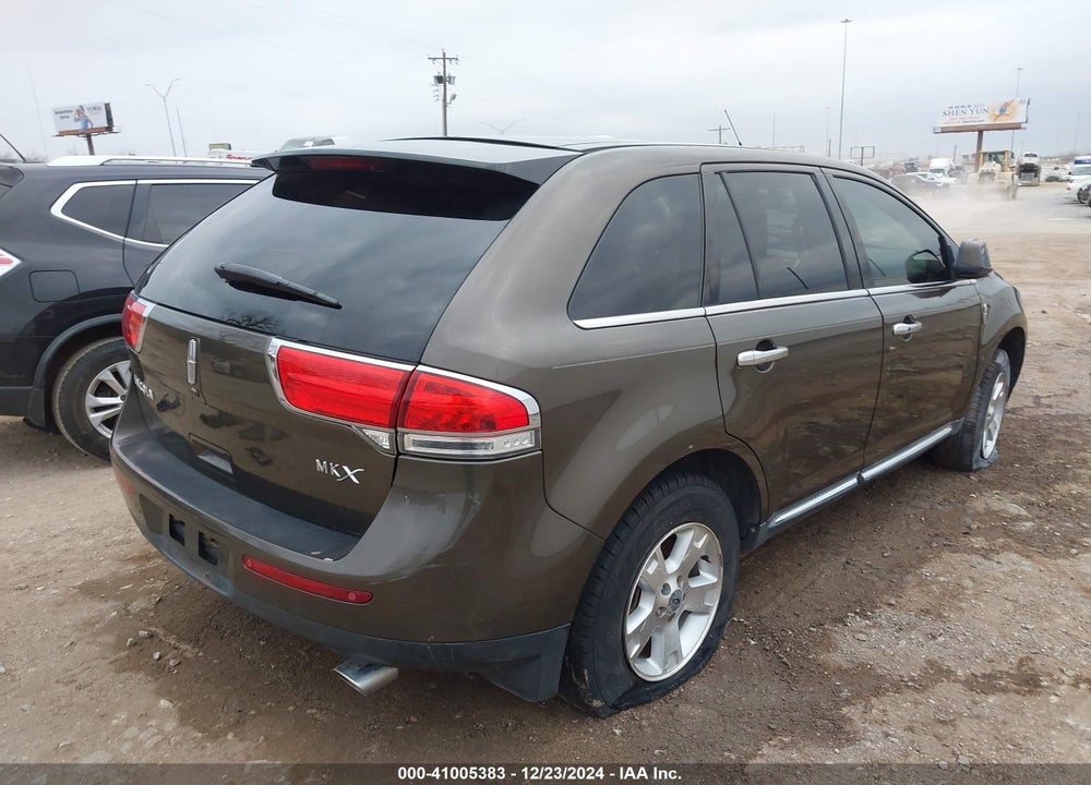 2011 LINCOLN MKX VIN: 2LMDJ6JK8BBJ14704