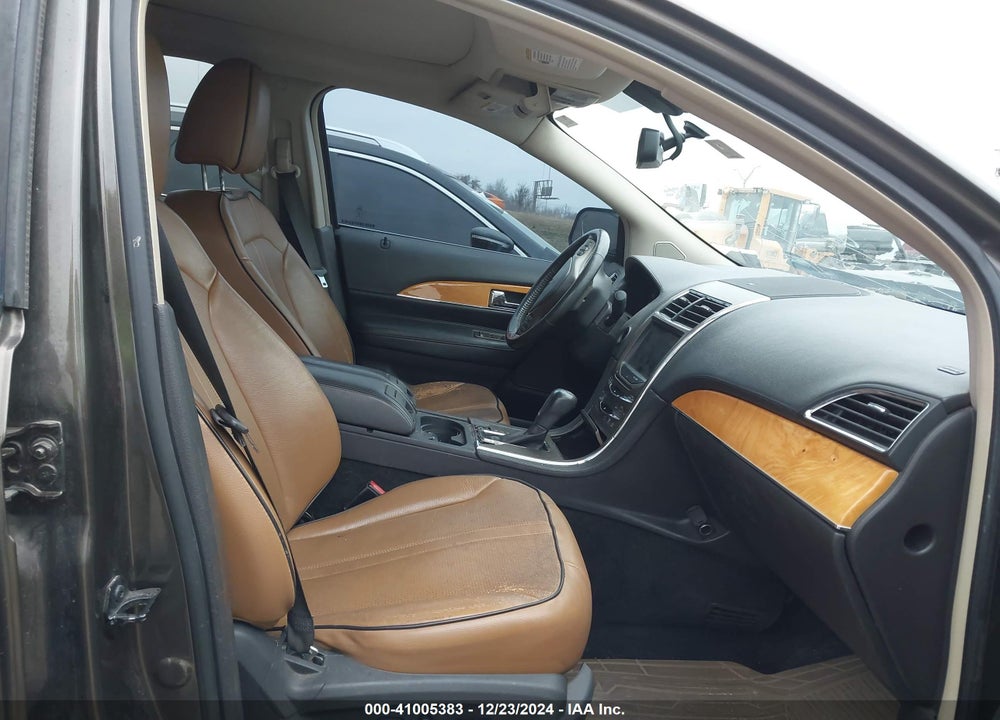2011 LINCOLN MKX VIN: 2LMDJ6JK8BBJ14704