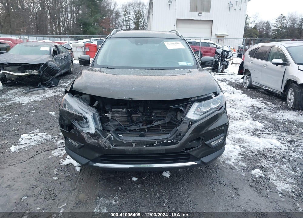 2017 NISSAN ROGUE SL VIN: 5N1AT2MV3HC763147