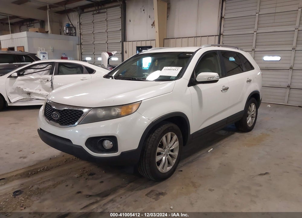 2011 KIA SORENTO EX VIN: 5XYKU3A11BG008871