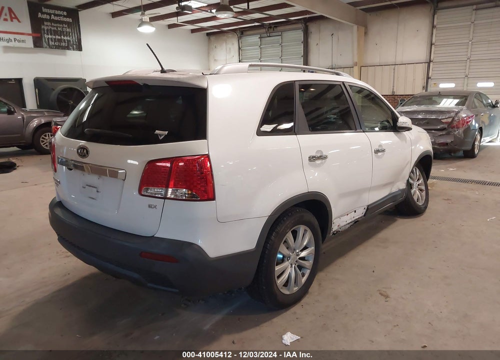 2011 KIA SORENTO EX VIN: 5XYKU3A11BG008871