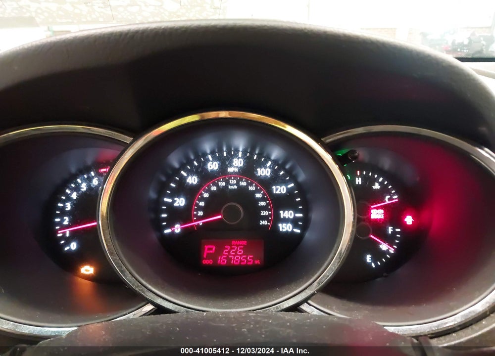 2011 KIA SORENTO EX VIN: 5XYKU3A11BG008871