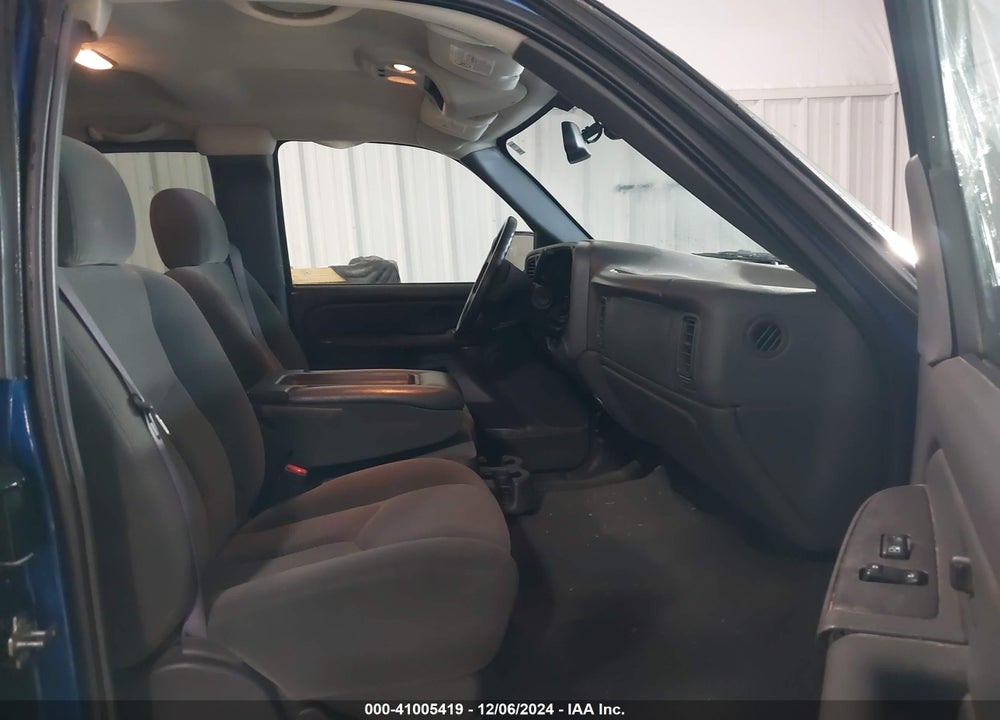 2004 CHEVROLET SILVERADO 2500HD LS VIN: 1GCHK29UX4E233438