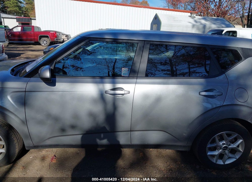 2023 KIA SOUL LX VIN: KNDJ23AU9P7883213