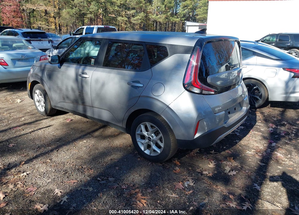 2023 KIA SOUL LX VIN: KNDJ23AU9P7883213