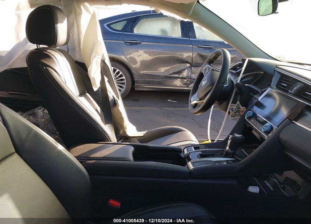 2018 HONDA CIVIC EX VIN: 19XFC2F75JE207901