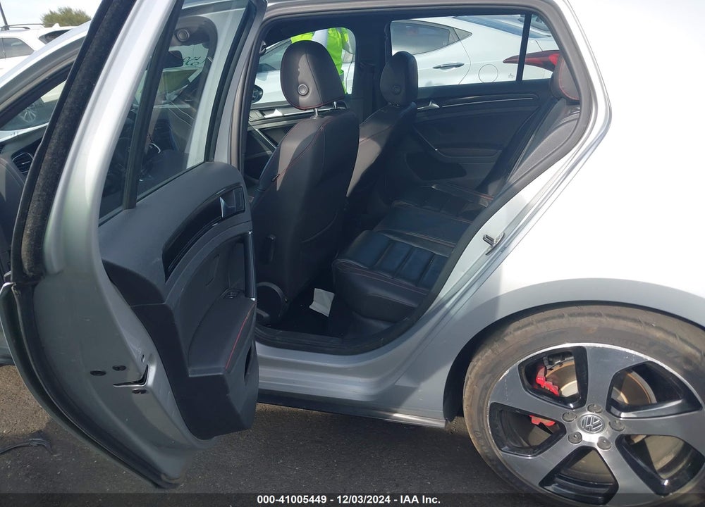 2015 VOLKSWAGEN GOLF GTI 2.0T SE 4-DOOR VIN: 3VW4T7AU2FM006663