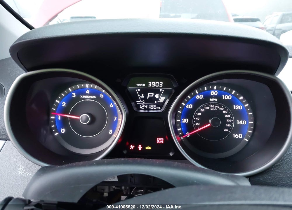 2014 HYUNDAI ELANTRA VIN: KMHDH4AEXEU092595