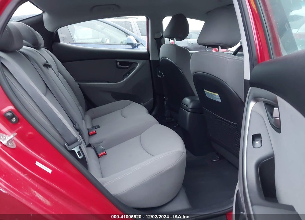 2014 HYUNDAI ELANTRA VIN: KMHDH4AEXEU092595