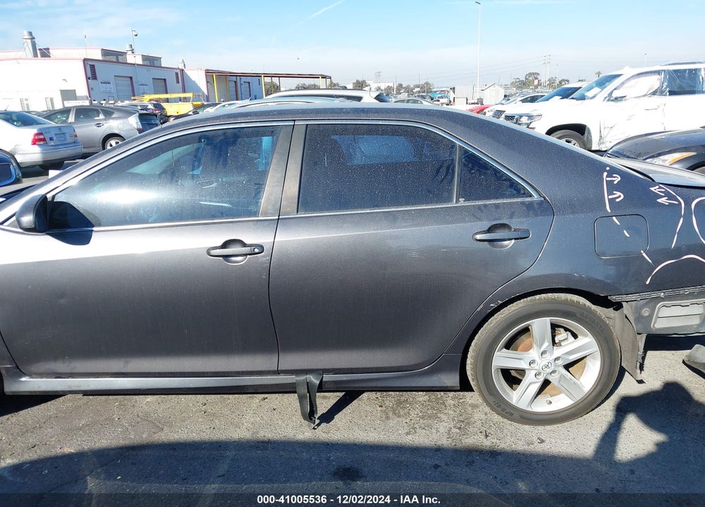2013 TOYOTA CAMRY SE VIN: 4T1BF1FK1DU229206