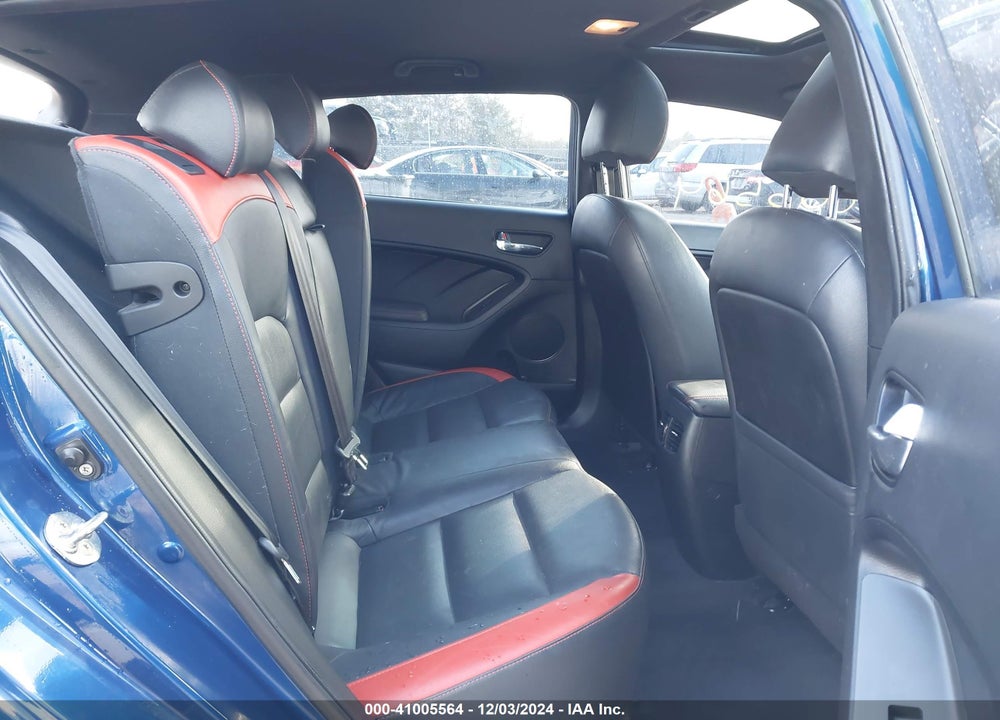 2018 KIA FORTE SX VIN: 3KPFN5A35JE233589
