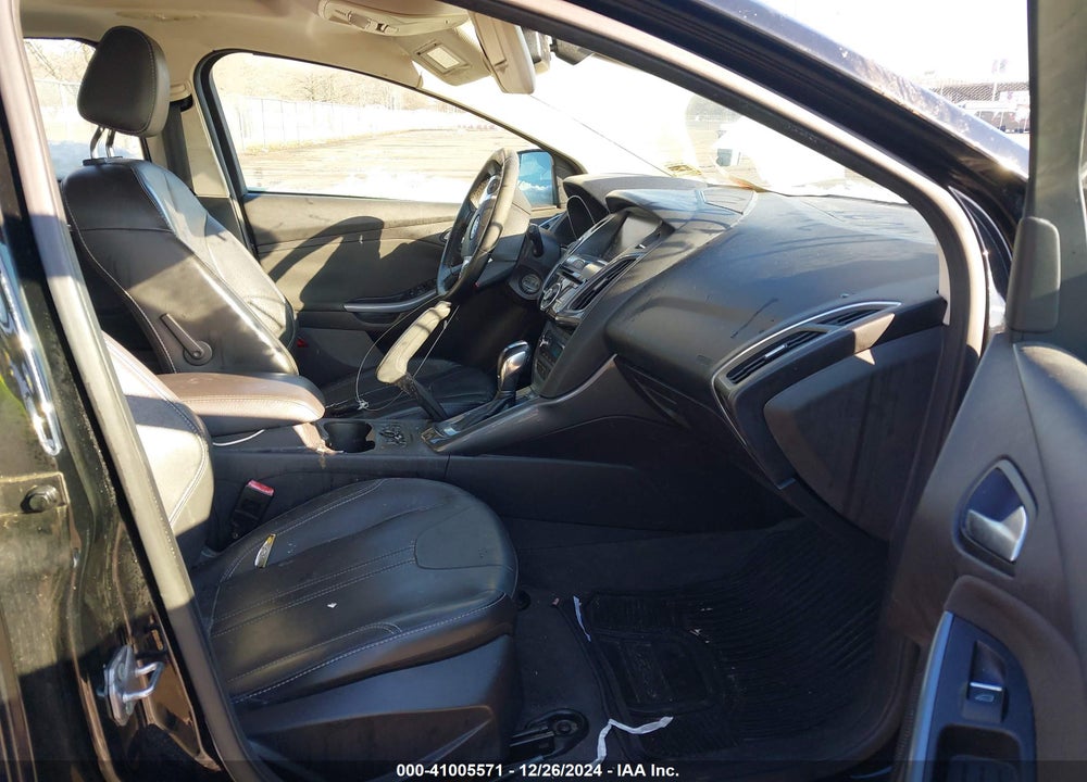 2012 FORD FOCUS TITANIUM VIN: 1FAHP3N26CL269879