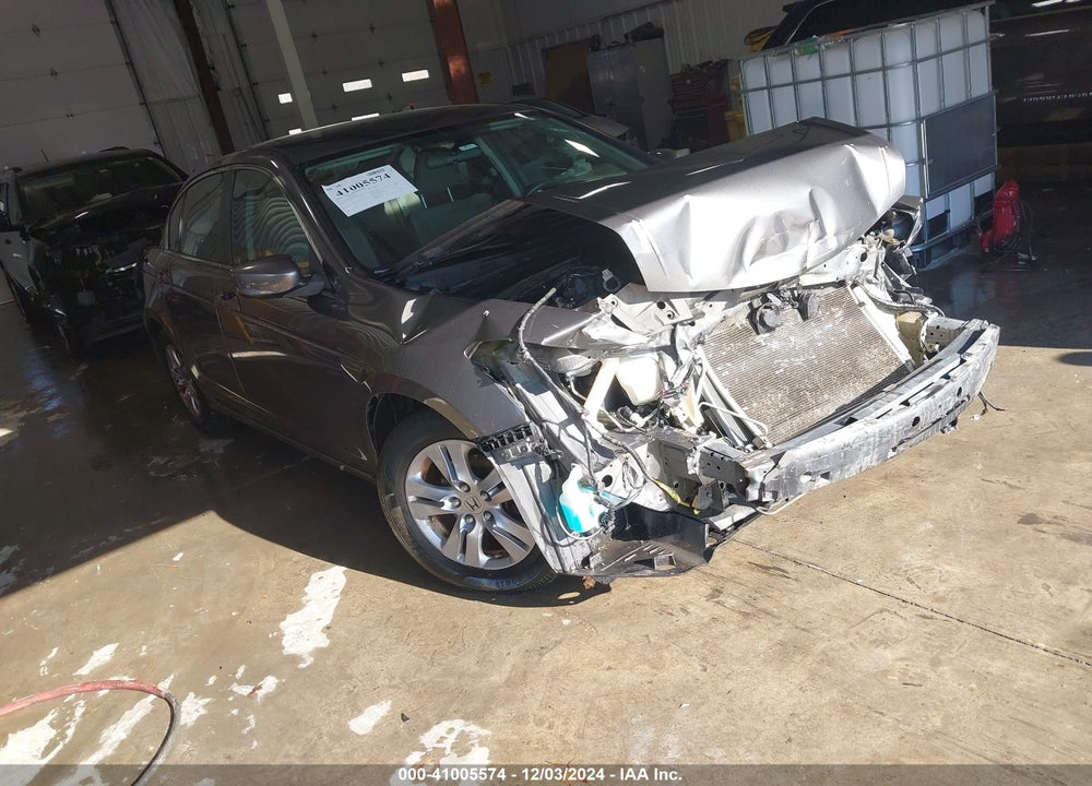 2011 HONDA ACCORD 2.4 LX-P VIN: 1HGCP2F44BA149668