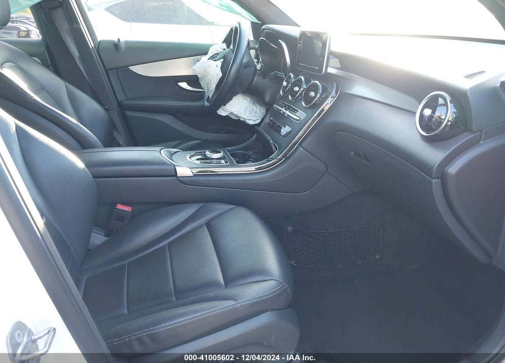 2019 MERCEDES-BENZ GLC 300 VIN: WDC0G4JB0KV188649