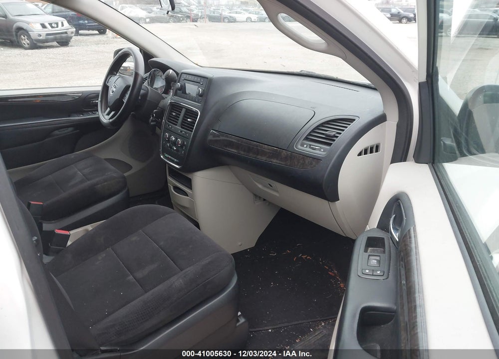 2011 DODGE GRAND CARAVAN MAINSTREET VIN: 2D4RN3DG7BR711210