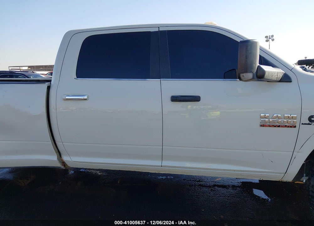 2017 RAM 3500 LIMITED  4X4 8' BOX VIN: 3C63RRKL1HG723627