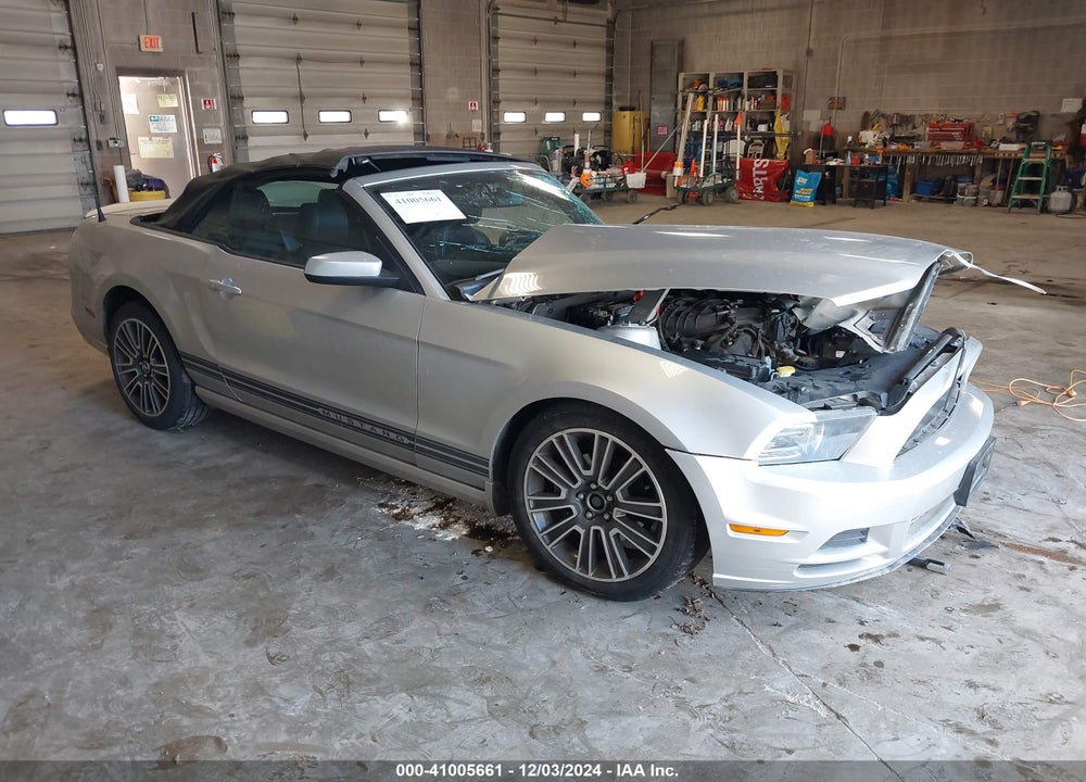 2014 FORD MUSTANG V6 PREMIUM VIN: 1ZVBP8EM1E5289685
