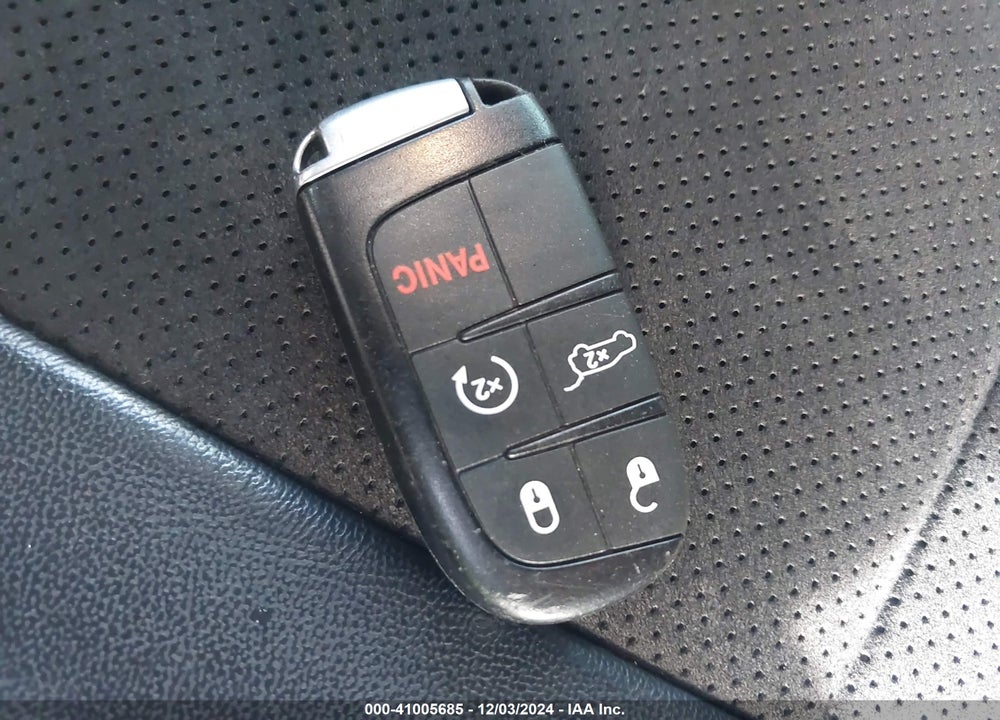 2019 JEEP GRAND CHEROKEE ALTITUDE 4X4 VIN: 1C4RJFAG0KC544793