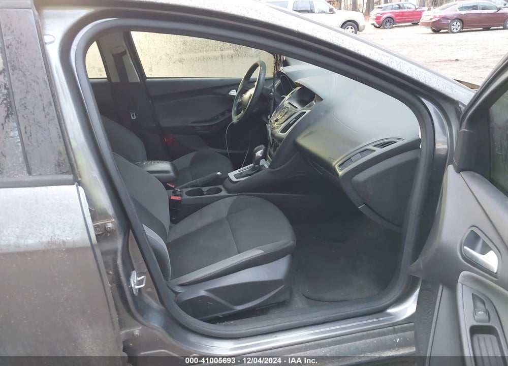 2014 FORD FOCUS SE VIN: 1FADP3F27EL183559