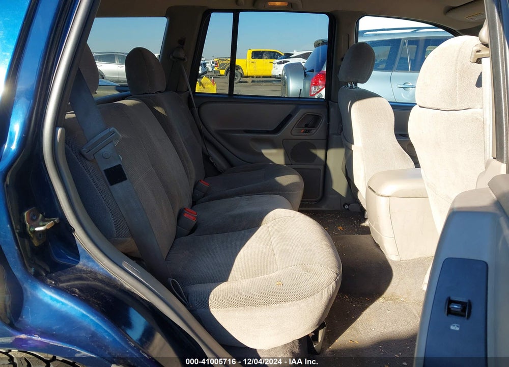 2001 JEEP GRAND CHEROKEE LAREDO VIN: 1J4GW48N51C632068
