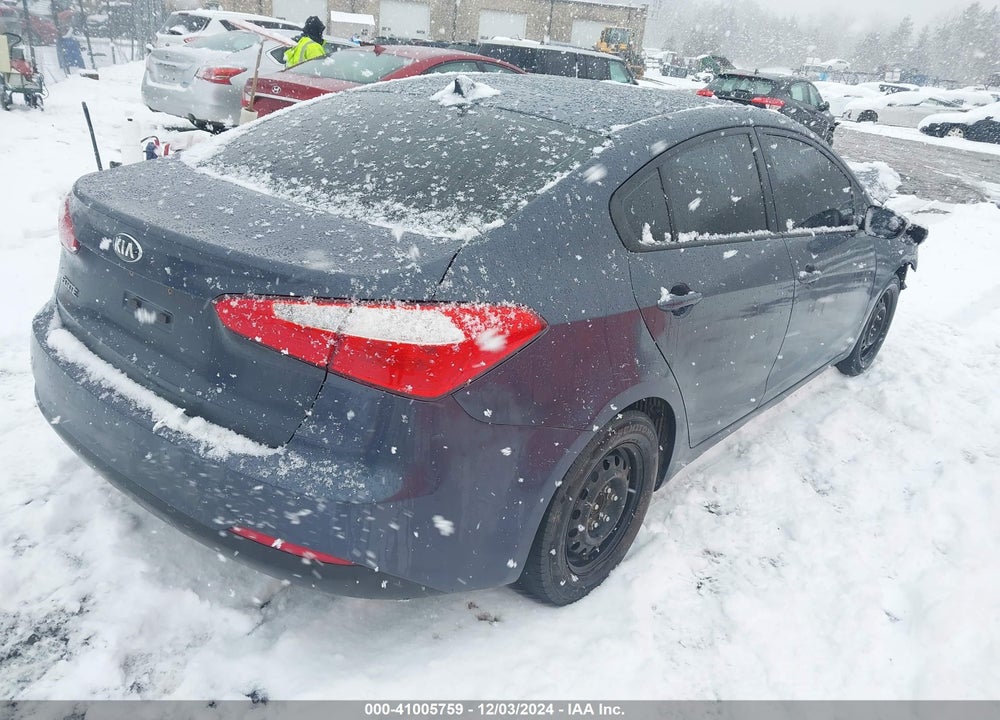 2015 KIA FORTE VIN: KNAFX4A68F5411607