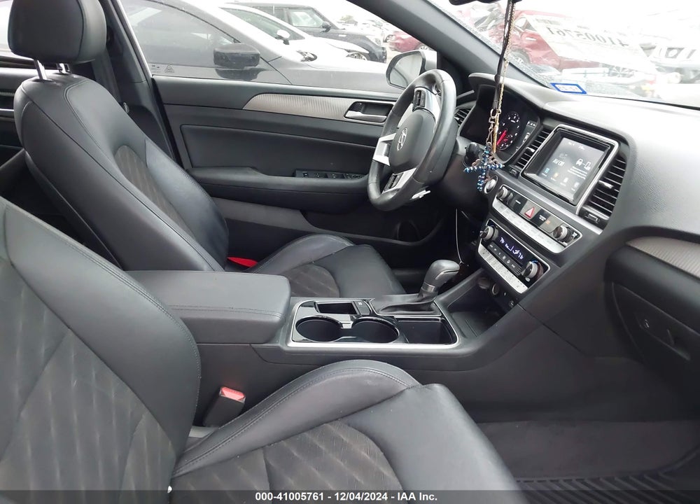 2019 HYUNDAI SONATA SPORT VIN: 5NPE34AF8KH762831