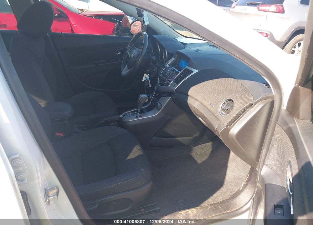 2014 CHEVROLET CRUZE 1LT AUTO VIN: 1G1PC5SB6E7355537