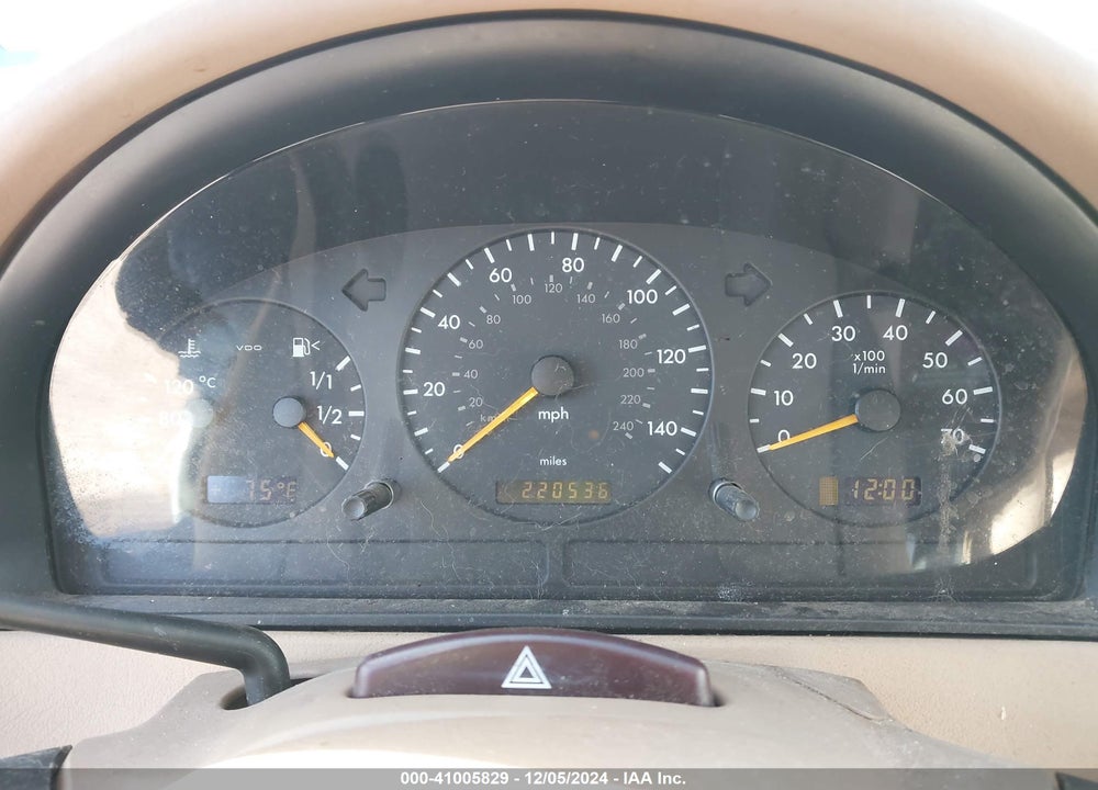 2004 MERCEDES-BENZ ML 350 4MATIC VIN: 4JGAB57E14A485001