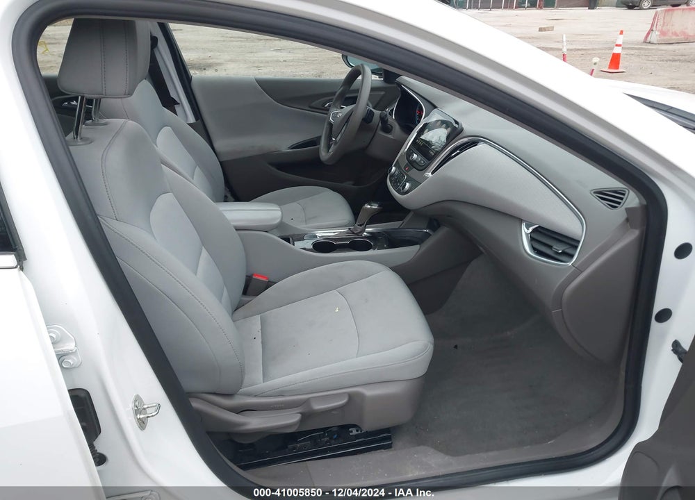 2019 CHEVROLET MALIBU LT VIN: 1G1ZD5ST3KF108377