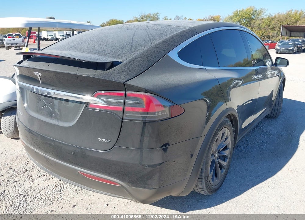 2018 TESLA MODEL X VIN: 5YJXCDE20JF120245