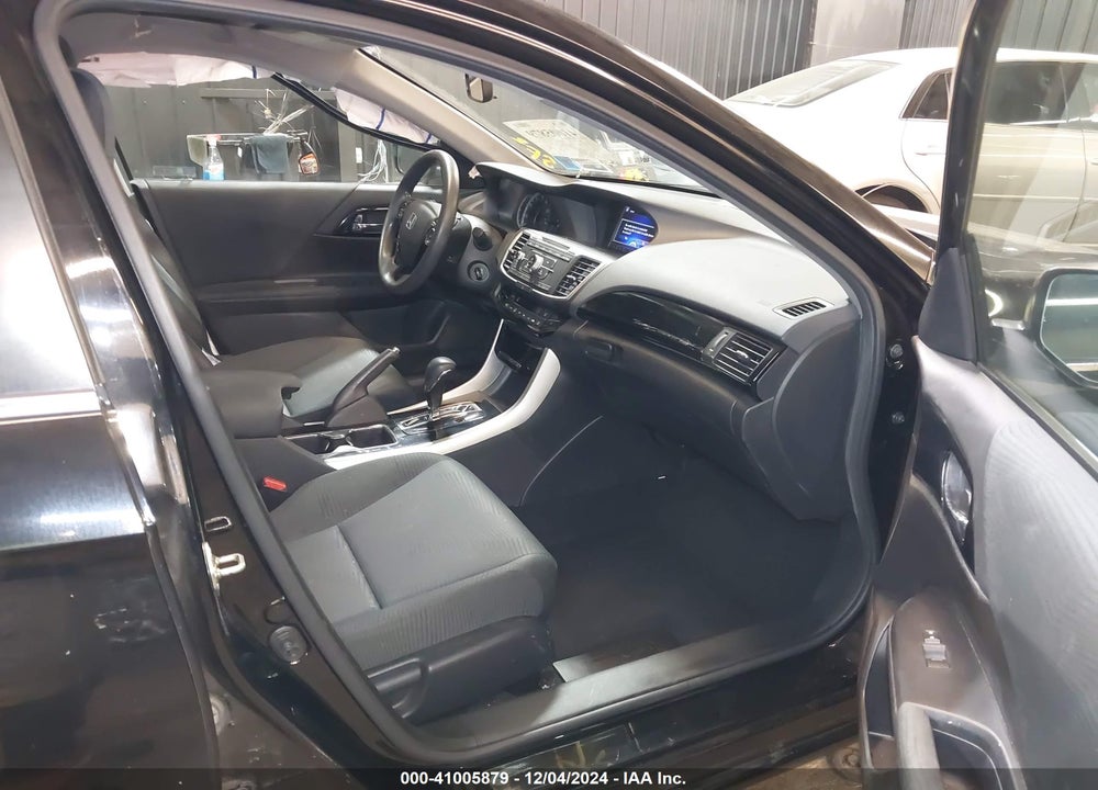 2017 HONDA ACCORD LX VIN: 1HGCR2F33HA156878