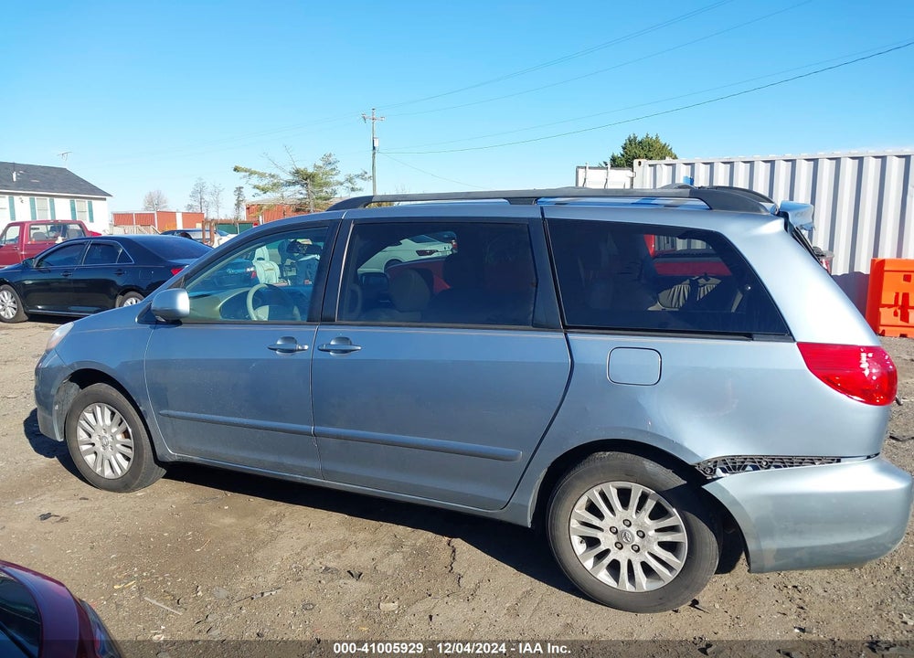 2010 TOYOTA SIENNA XLE VIN: 5TDYK4CC6AS320562