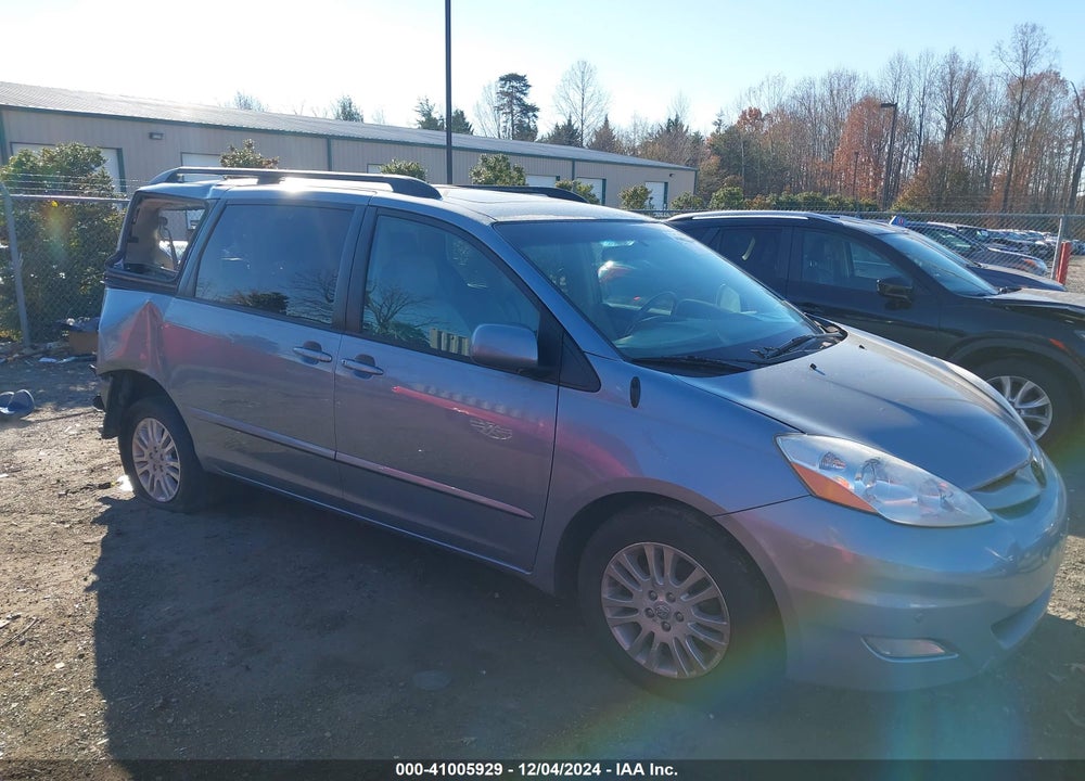 2010 TOYOTA SIENNA XLE VIN: 5TDYK4CC6AS320562