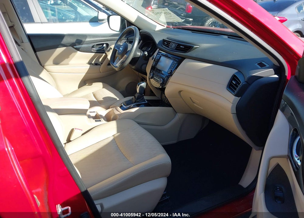 2017 NISSAN ROGUE SV VIN: JN8AT2MT3HW132162