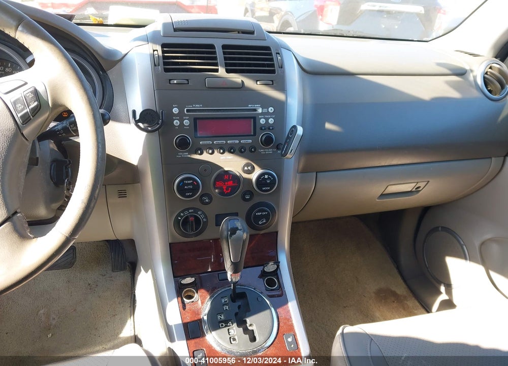 2010 SUZUKI GRAND VITARA LIMITED V6 VIN: JS3TD1D97A4110345
