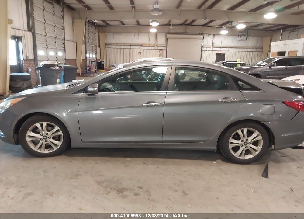 2011 HYUNDAI SONATA VIN: 5NPEC4AC4BH032369