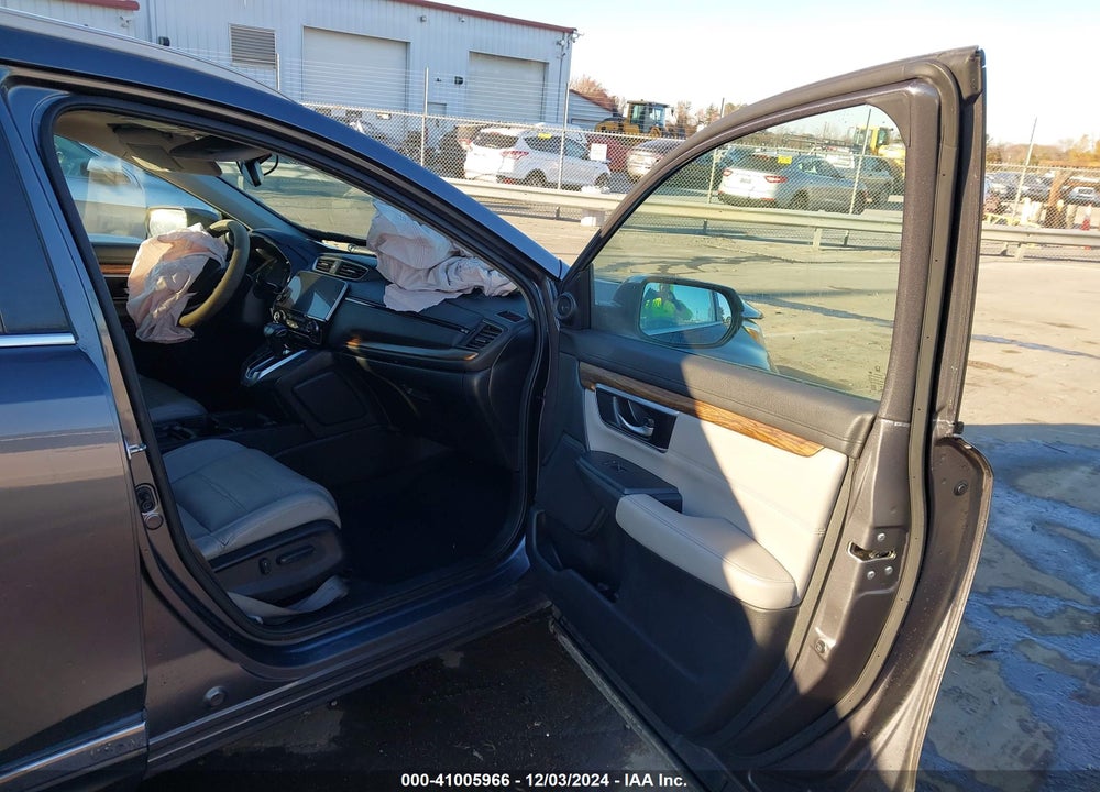 2018 HONDA CR-V TOURING VIN: 2HKRW2H92JH644169